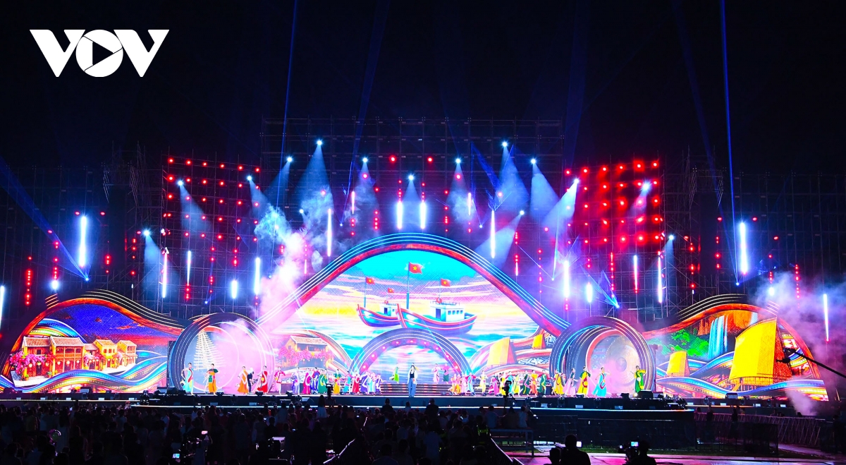 Tổng duyệt chương trình nghệ thuật “Thanh âm kỷ nguyên mới”